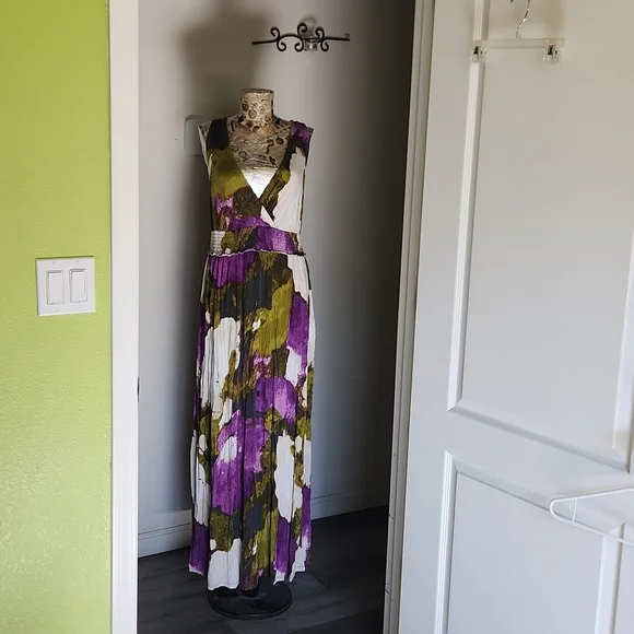Liz Lange Dresses | Forest Fairy Palleted Maxi Dress | Color: Green/Purple | Size: Lm | Leana_Hall's Closet Liz Lange Dresses | Forest Fairy Palleted Maxi Dress | Color: Green/Purple | Size: Lm | Leana_Hall's Closet
